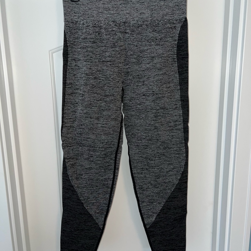 PINK Victoria's Secret Gray Heathered Leggings